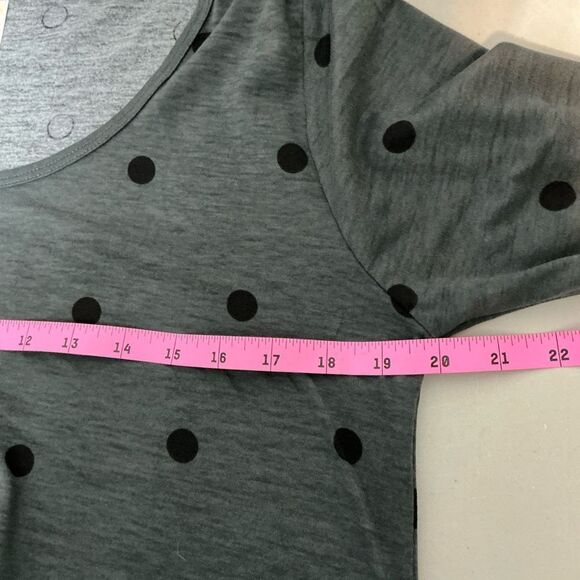 Women's LuLaRoe Grey Tunic Top w Black Dots "Lynnae" Print, Size Large NWT's - Picture 8 of 9